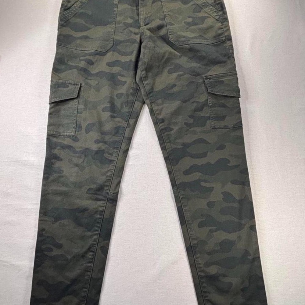 Daily Ritual Camo Cargo Pants Size 8